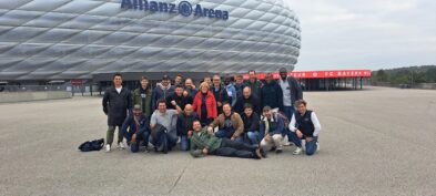 Devant le stade Arena