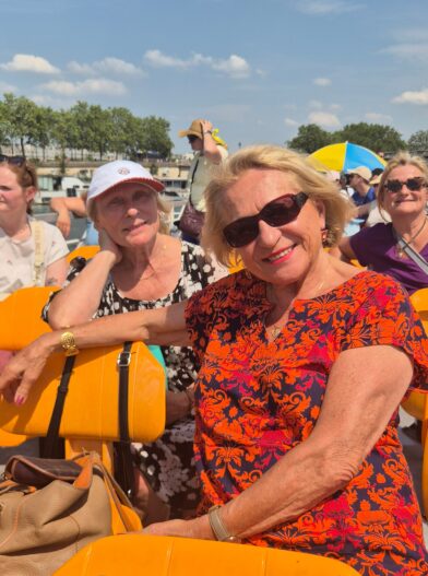 Bateaux mouches_les accompagnatrices