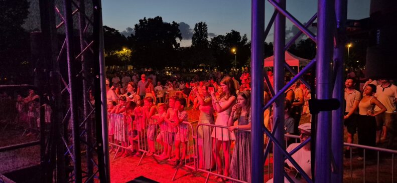Concert_Une foule enthousiaste