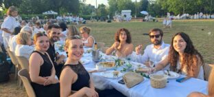 Diner en blanc_Groupe de flamenco avant la danse