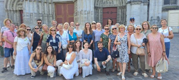 Excursion_Groupe devant la cathédrale